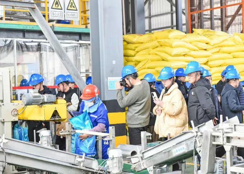 【信遠客戶新品】信遠設備助力中化高端水溶肥“智養”品牌生產上市